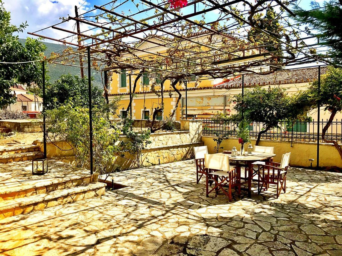 Elia Apartments Chrisso Delphi Rum bild